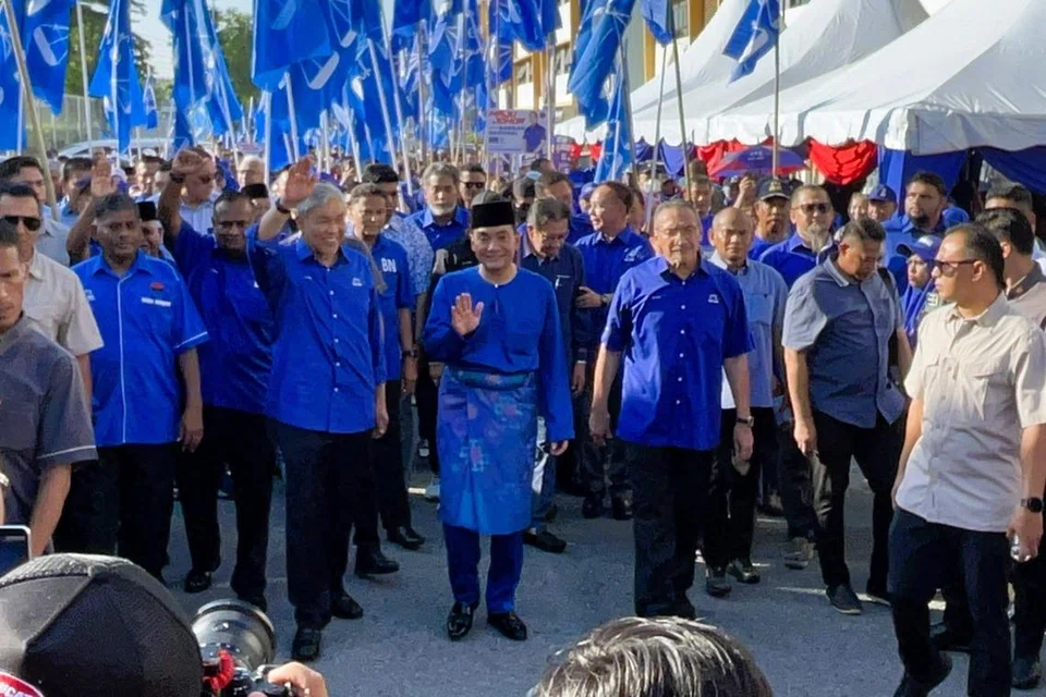Pengerusi Badan Perhubungan Umno Johor, Onn Hafiz Ghazi, Ahli Parlimen Sembrong, Hishammuddin Hussein, Presiden Umno, Ahmad Zahid Hamidi, Pilihan Raya Negeri (PRN) Johor
