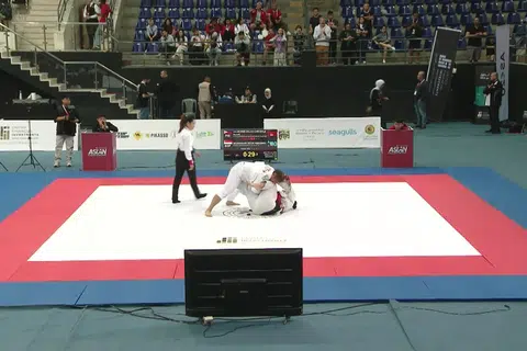 Cik Noor Heeqmah Wahianuar beraksi di Kejohanan Jujitsu Asia 2025 yang berlangsung dari 21 hingga 27 Mei 2025 di Amman, Jordan.
