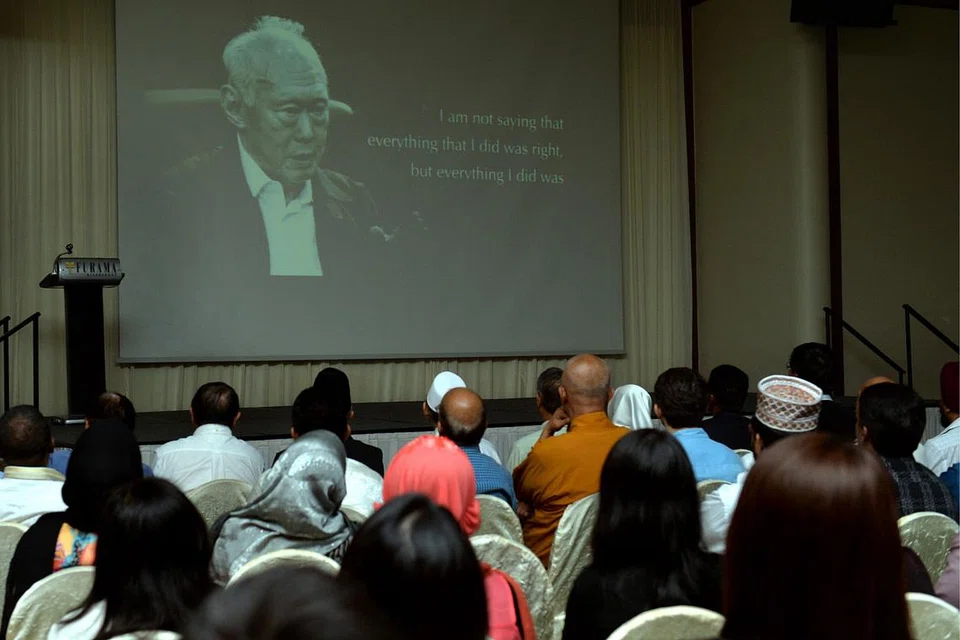ANTARA HADIRIN: Majlis Memperingati Encik Lee Kuan Yew anjuran AML di Hotel Furama RiverFront baru-baru ini.