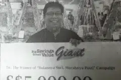 Niat ingin menderma membawa rezeki apabila Encik Abdullah Haji Ahmad menang cabutan bertuah selepas membeli kerusi untuk jemaah di kerusi. 