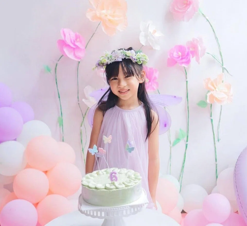 Sheyna Lashira Smaradiani meninggal dunia apabila dilanggar sebuah kereta.