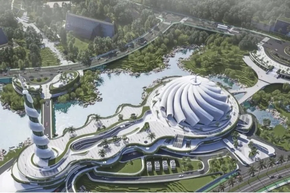 
Masjid Negara di ibu kota Nusantara (IKN) disasarkan untuk siap digunakan bagi solat Hari Raya Aidilfitri pada 1 Syawal 1446 Hijrah, yang jatuh pada tahun 2025, dengan kapasiti sehingga 5,580 jemaah. Projek ini bukan sahaja mencerminkan komitmen pemerintah terhadap pembangunan infrastruktur tetapi juga simbolik kepada aspirasi negara Indonesia dalam memperkukuh harmoni dan kebebasan beragama. 