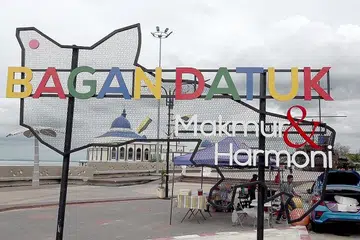 KURANG PROJEK PEMBANGUNAN: Tidak banyak projek pembangunan di kawasan Badan Datuk berbanding dengan beberapa kawasan lain di sekitarnya. - Foto BH oleh RAM ANAND