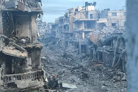 Tanah Gaza jadi padang jarak padang tekukur akibat perang Israel-Hamas. 