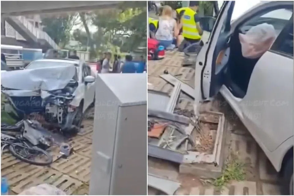 Dalam video yang tersebar di media sosial, orang ramai boleh dilihat berkumpul mengelilingi sebuah kereta yang kelihatan menaiki bebendul jalan.