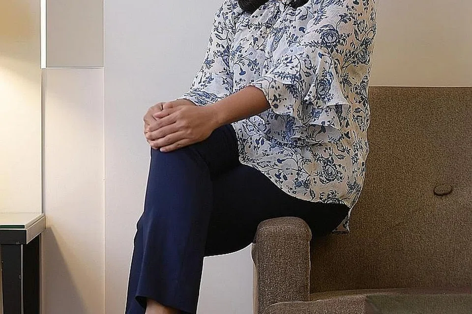 MAHU BELAJAR: Walaupun sangat berpengalaman dalam bidang lakonan, Vanidah Imran tetap mengalu-alukan tunjuk ajar daripada pengarah. Beliau ditemui di Hotel Concorde pada 5 Mei lalu sempena majlis Hari Ibu. . - Foto BM oleh NG SOR LUAN