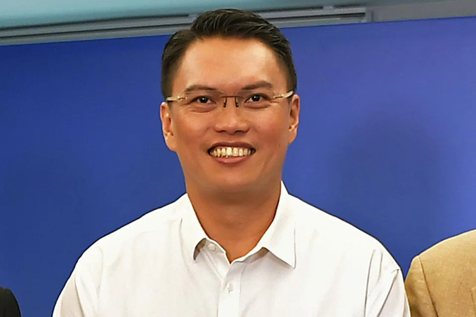 ENCIK PATRICK TAY