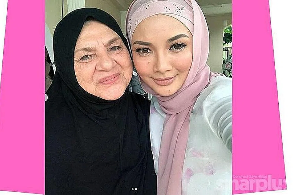 SAYANG NENEK: Neelofa (kanan) memendam rindu kerana tidak berpeluang meraikan lebaran bersama neneknya, Bibi Khoteja Yusof di Pasir Mas, Kelantan, pada tahun ini. - Foto SINAR HARIAN