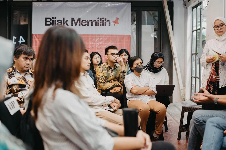 Pelancaran gerakan baru Bijak Memilih pimpinan pemuda Indonesia pada 19 Mac 2023. Pergerakan itu mahu mendidik pengundi muda menjelang Pilihan Paya Presiden pada 14 Februari yang kian hampir.