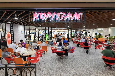 BELI SYARIKAT: NTUC Enterprise akan membeli kesemua Kopitiam Investment dan anak syarikatnya, dengan urus niaganya dijangka selesai menjelang hujung tahun ini.