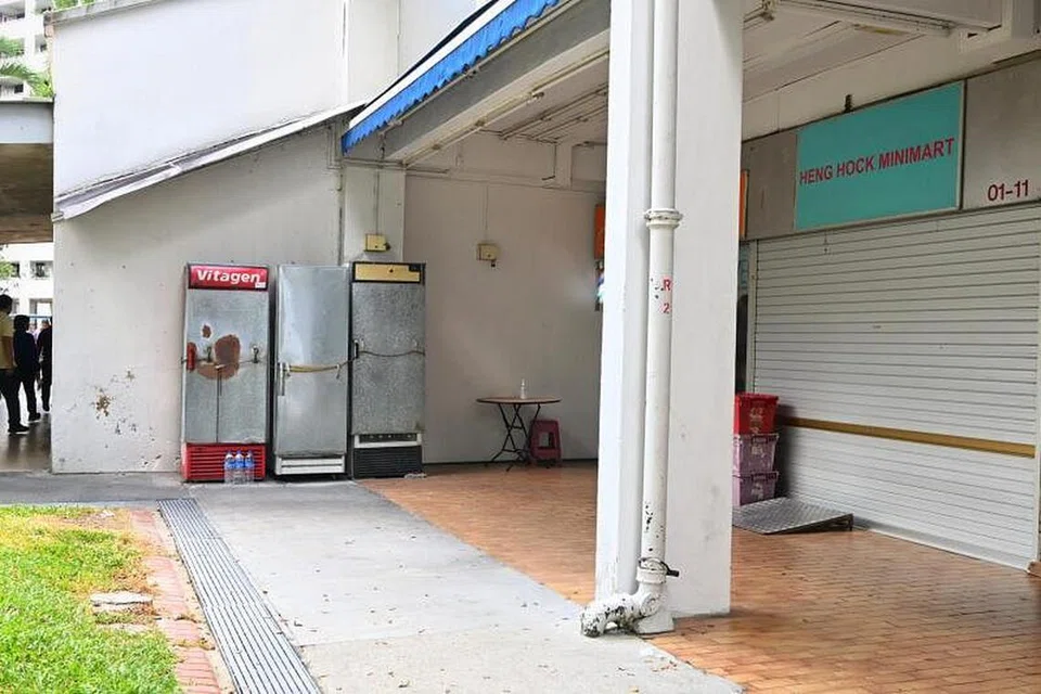 LOKASI JENAYAH: Tay Kheng Hock didakwa membunuh Tay Kheng Hock di depan Heng Hock Minimart, berhampiran Blok 210 Marsiling Crescent pada 28 Disember 2022. - Foto fail