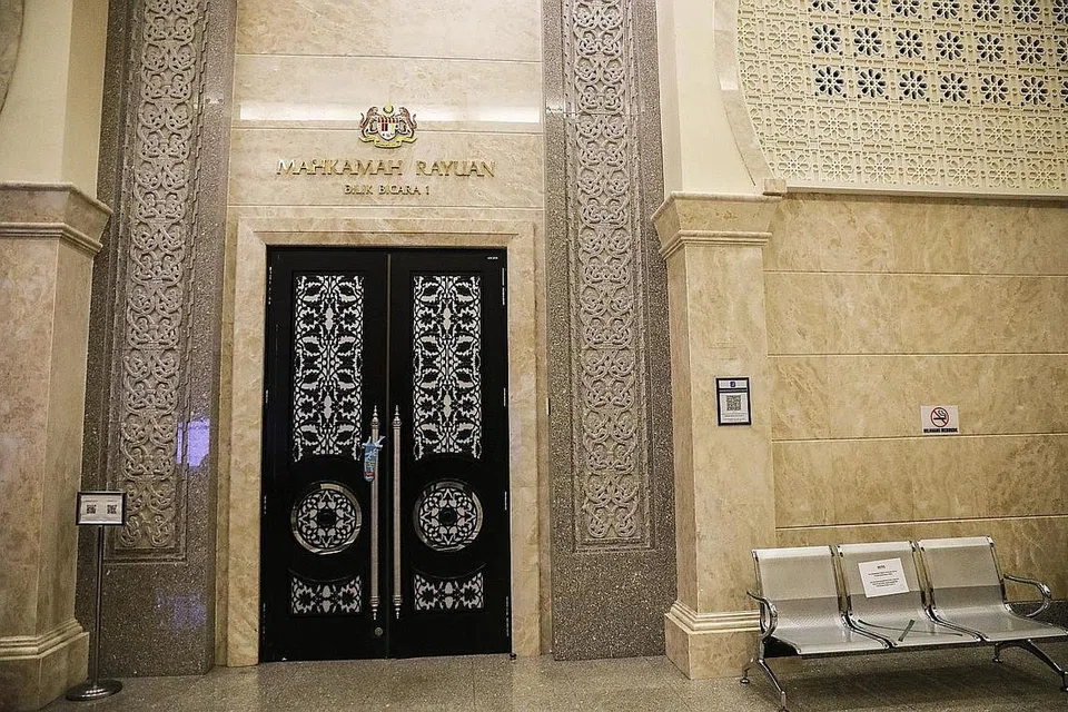 MAHKAMAH RAYUAN: Rayuan Datuk Najib dikemukakan di mahkamah yang terletak di Istana Kehakiman di Putrajaya. Mahkamah Rayuan mengekalkan syarat-syarat ketat yang dikenakan Mahkamah Tinggi ke atas pesalah itu, iaitu diikat jamin RM2 juta, pasport perlu diserahkan ke mahkamah dan perlu lapor diri ke balai polis berdekatan dua kali sebulan. - Foto EPA-EFE