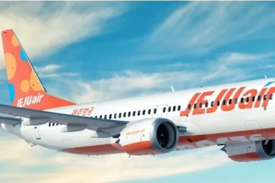 Sebuah pesawat Jeju Air Co. yang membawa 183 penumpang dan enam kru dilaporkan terkeluar seketika dari landasan selepas mendarat di sebuah lapangan terbang di Vietnam, namun tiada kecederaan dilaporkan, menurut syarikat penerbangan itu pada 29 Mei.