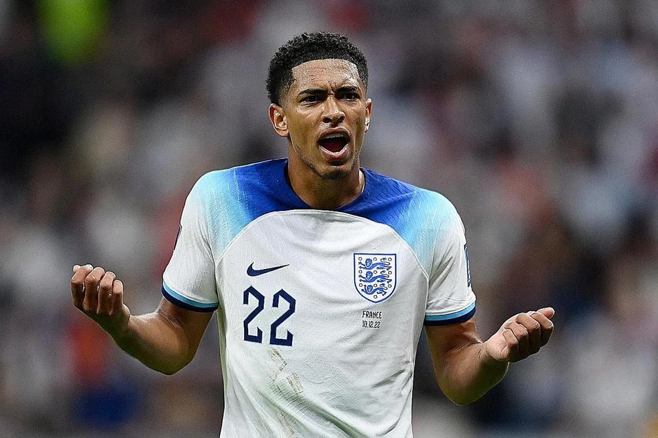 BAKAT LUAR BIASA: Bellingham membuat penampilan sulungnya dalam Piala Dunia di Qatar, menjaringkan gol dalam aksi pembukaan England ketika menang 6-2 menentang Iran dan adalah antara pemain yang beraksi cemerlang dalam pasukan di kejohanan itu. - Foto REUTERS