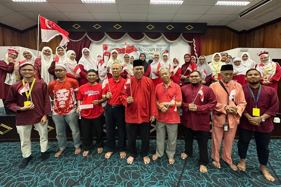 Masjid Ar-Raudhah mengundang kakitangan dan ahli pentadbir Masjid Hussain Sulaiman sempena Majlis Memperingati Hari Kebangsaan
(NDO) pada tahun 2023 lalu di Dewan Yam.