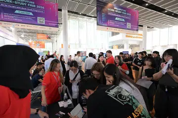 Program Bekerja dan Belajar (WSP) SkillsFuture memberi peluang kepada lulusan politeknik dan Institut Pendidikan Teknikal (ITE) menaik taraf kepada kelayakan yang lebih tinggi sambil bekerja dalam peranan yang berkaitan dengan bidang pengajian mereka. 