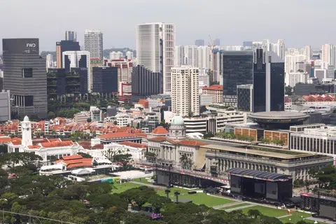 Ramalan 2.6 peratus untuk 2025 oleh ahli ekonomi menunjukkan sedikit peningkatan daripada ramalan awal 2.5 peratus dalam tinjauan September 2024.