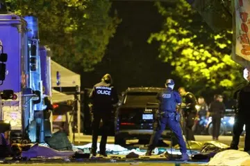 Sekurang-kurangnya 11 orang terbunuh dan berpuluh-puluh yang lain cedera apabila seorang lelaki yang memandu kereta, merempuh para pengunjung di festival masyarakat Filipina di Vancouver pada 27 April.