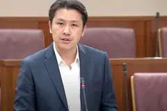 Setiausaha Parlimen Kanan Kewangan merangkap Pendidikan, Encik Shawn Huang, berucap di Parlimen pada 13 November sebagai respons kepada usul budaya penjaja yang dibentangkan.