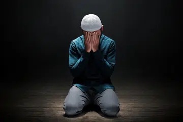 
 Antara syarat utama bagi seorang hamba untuk memperoleh kafarah – penutup kesalahan – bagi dosa-dosa kecil adalah dengan meninggalkan dosa-dosa besar.