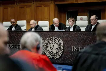 BAKAL BUAT KEPUTUSAN: Barisan panel 17 hakim Mahkamah Keadilan Antarabangsa (ICJ) akan menetapkan keputusan  di mahkamah pada 26 Januari ini sama ada ia akan memberikan langkah kecemasan untuk menghentikan perang di Gaza.