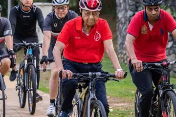 Mantan PM M’sia, Mahathir, usia 100 tahun