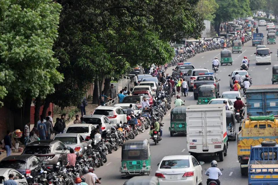 krisis telekomunikasi bangladesh