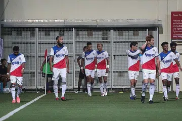 MUNGKIN GULUNG TIKAR: Warriors FC telah diarah oleh Persatuan Bola Sepak Singapura (FAS) untuk tidak beraksi dalam musim 2020 Liga Perdana Singapura disebabkan masalah kewangan kelab itu. - Foto BH oleh JASON QUAH