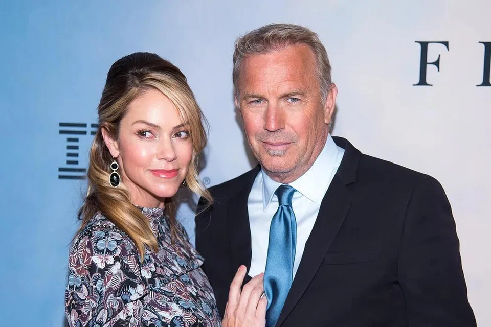KEKERUHAN BERTAMBAH: Selepas 18 tahun berumah tangga, Kevin Costner (kanan) dan Christine Baumgartner mengambil keputusan berpisah tetapi pelbagai isu harta dan pembiayaan kos persekolahan tiga anak remaja mereka menimbulkan pertikaian.