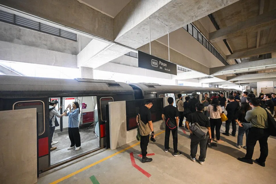 Antara dua ‘stesen MRT’ yang terletak di ‘hab pengangkutan bersepadu’ Bandar Safti disediakan bagi latihan askar SAF. 