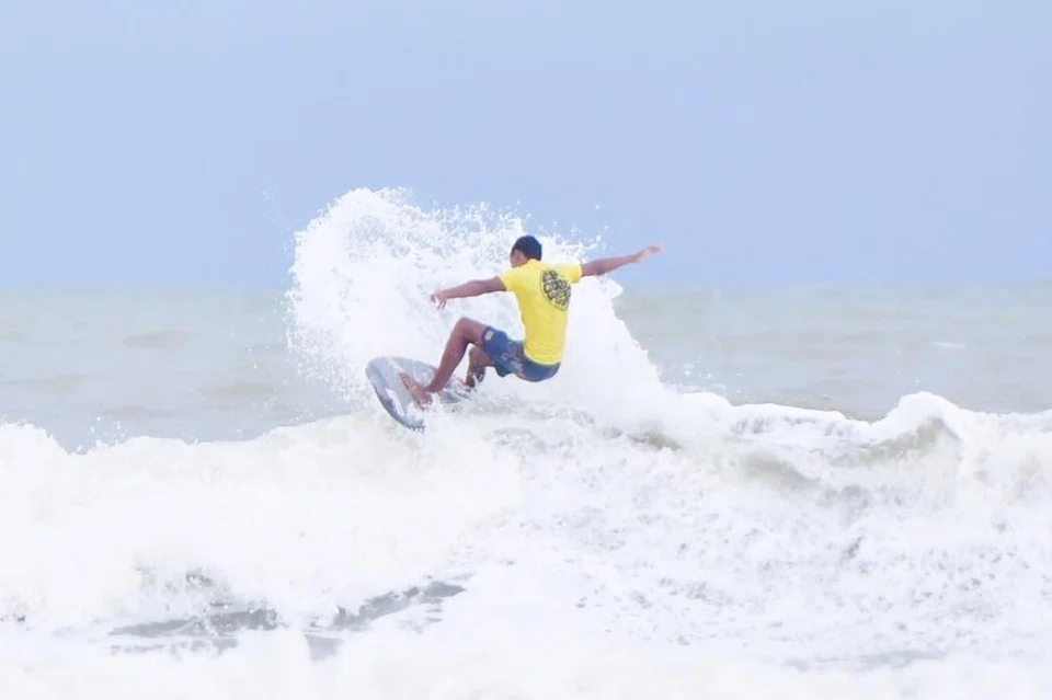 Kejora Surfing Cup 2025 menghimpunkan 103 peserta dari tujuh negara – Malaysia, Indonesia, Singapura, Thailand, Amerika Syarikat, Canada dan Jepun.