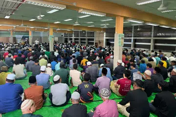 Masjid Darul Makmur menganjurkan solat tarawih di bekas kawasan Sekolah Menengah North View dan ruangan jemaah wanita akan turut disediakan. Anggota jemaah dibenarkan masuk bermula 8 malam. 