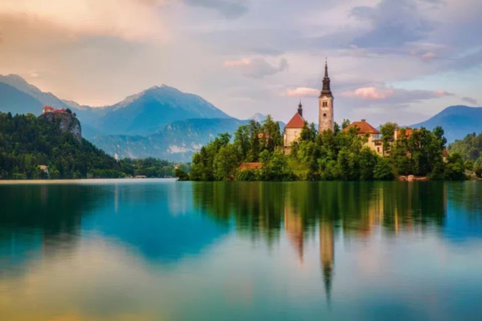 SUATU KEINDAHAN: Tasik Bled di Slovenia dengan landskap yang menakjubkan. 