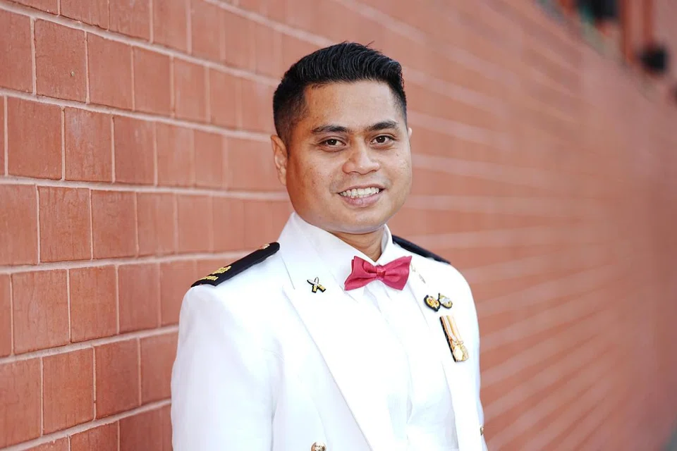 Mejar (MAJ) Muhammad Zacky Razali merupakan antara 268 graduan yang melengkapkan Kursus Komand dan Staf (CSC) di Kolej Komand dan Staf Goh Keng Swee. 