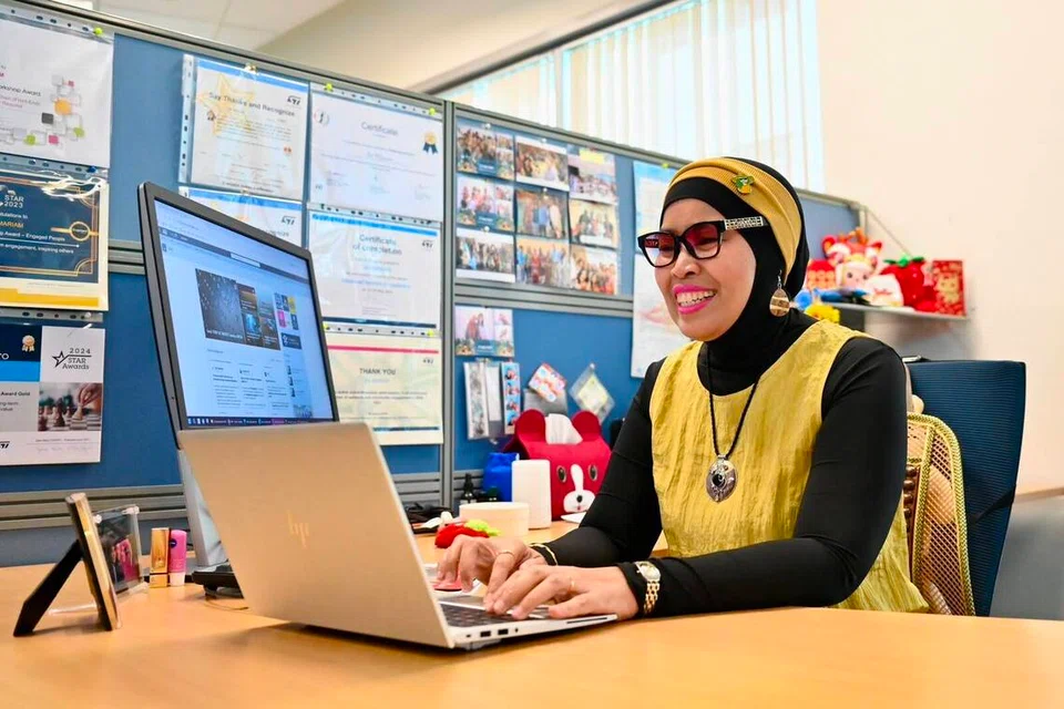 Pengurus Kanan Rantaian Bekalan dan Analisis Data di STMicroelectronics, serta pembimbing United Women Singapore (UWS), Cik Siti Mariam Ahmad, berkongsi bahawa sokongan tidak semestinya hadir dalam bentuk kata-kata, tetapi boleh ditunjukkan melalui tindakan yang membantu seseorang membina keyakinan.