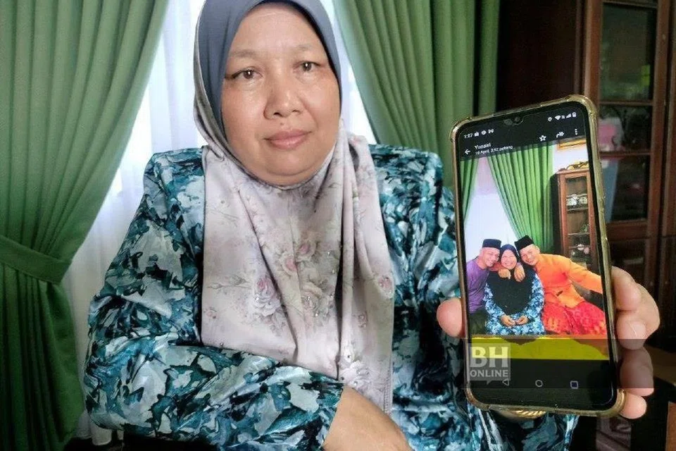 Cik Noryani Tamadun, 50 tahun, berkata kali terakhir mereka sekeluarga berkumpul dan bersama adiknya Allahyarham Muhammad Faisol Tamadun adalah pada hari pertama Aidilfitri lalu.