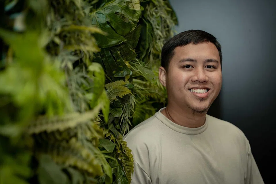 Penerbit dan penggubah lagu, ‘Wonda Factory’, Fahzil Roslan, melihat bakat besar Sarah Syazlina Mohd Darni dalam menerajui evolusi muzik Melayu di Singapura.