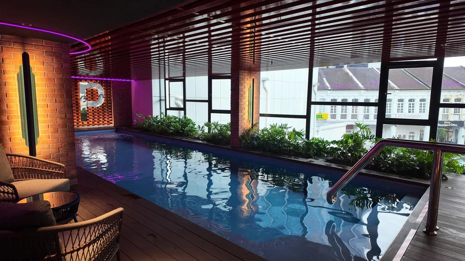 DIP Pool, di mana para tetamu boleh menyejukkan badan daripada cuaca panas dan bersantai.
