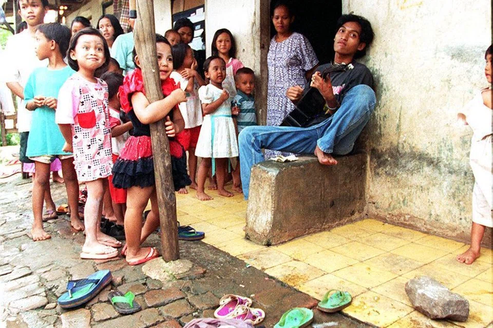 Pertubuhan Bangsa-Bangsa Bersatu memetik cabaran struktur seperti ketidakmampuan membeli rumah, pengangguran dan masalah kewangan menyebabkan Gen Z Indonesia tidak mahu mempunyai ramai anak.