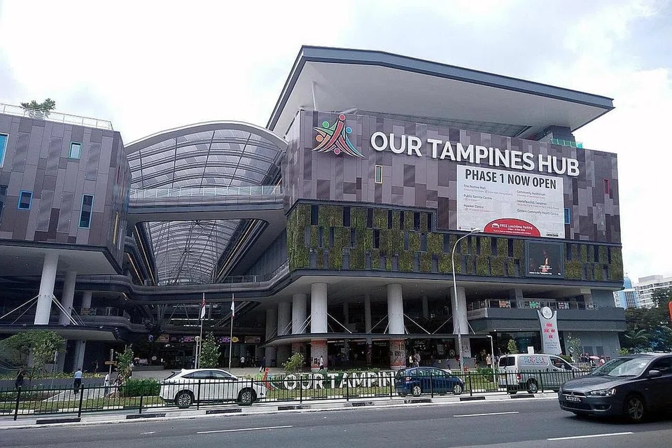 TUBUH PASUKAN BERTINDAK: PA turut menubuhkan satu pasukan bertindak yang diterajui pegawai kanan untuk memperkukuh proses pemerolehan, pengurusan prasarana dan kontrak, meningkat keupayaan kakitangan dan memperbaiki pengawasan ke atas kontraktor dan ejen pengurusan di kededua OTH (atas) dan HBB. - Foto fail