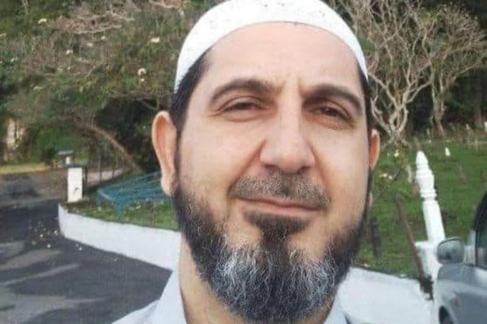 AJARAN BERCANGGAH:  Mhd. Mohib Khouli Nazem, warganegara Syria, yang kini menetap di Malaysia setelah berkahwin dengan rakyat tempatan.