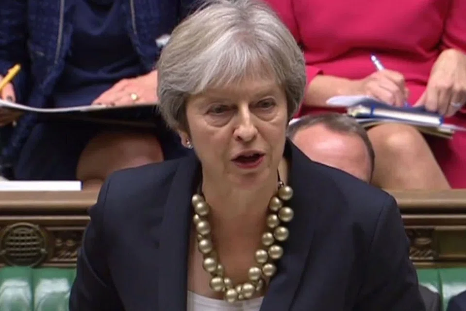 "Saya pasti Rumah Putih sependapat dalam hal ini dan mengutuk sekeras-kerasnya pembunuhan Jamal Khashoggi. Kita mesti dapatkan kebenaran terhadap apa yang terjadi." - Perdana Menteri Britain, Cik Theresa May (gambar atas). 