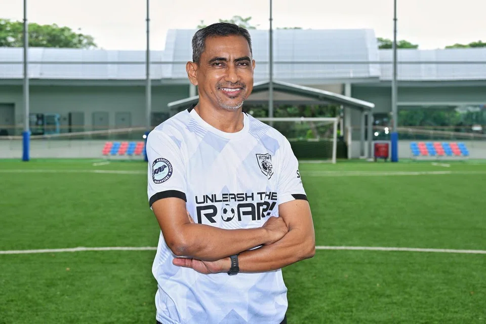 Kadir Yahaya, bola sepak