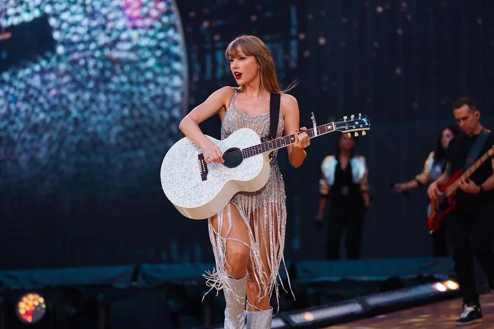 HABIS DIJUAL: Tiket prajualan UOB bagi konsert Taylor Swift habis dijual selepas tiga jam setelah dilancarkan pada 12 tengah hari Rabu.