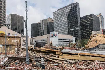 KESAN SERANGAN IDA: Sebuah bangunan musnah setelah Taufan Ida melanda kawasan New Orleans, Louisiana, kelmarin. - Foto AFP 