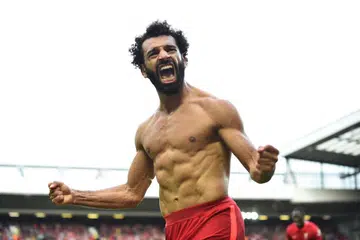 'RAJA MESIR' DI LIVERPOOL: Gol! Mohamad Salah jaringkan gol menentang Chelsea (atas) dan Crystal Palace. Dalam sekitar 150 perlawanan bagi Liverpool dalam EPL, Salah telah menjaringkan 107 gol sekali gus memperkukuh kedudukan sebagai The 'Egyptian King' atau 'Raja Mesir' di Anfield. - Foto-foto REUTERS
