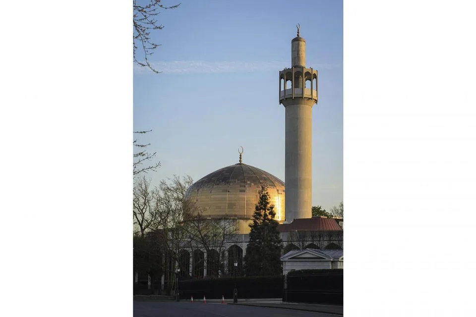 ANTARA TEMPAT LAWATAN: Central Mosque di London. - Foto ISTOCKPHOTO