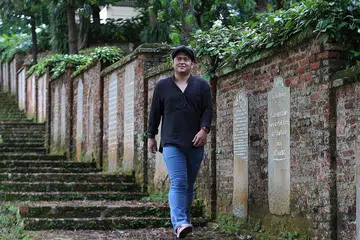 KIDZER SALIM: Daripada dikenali sebagai sebahagian kumpulan 'Marsiling Boys' di YouTube lebih sedekad lalu, Kidzer kini membina jenama sendiri sebagai penggubah lagu dan penyanyi. - Foto BH oleh TIMOTHY DAVID