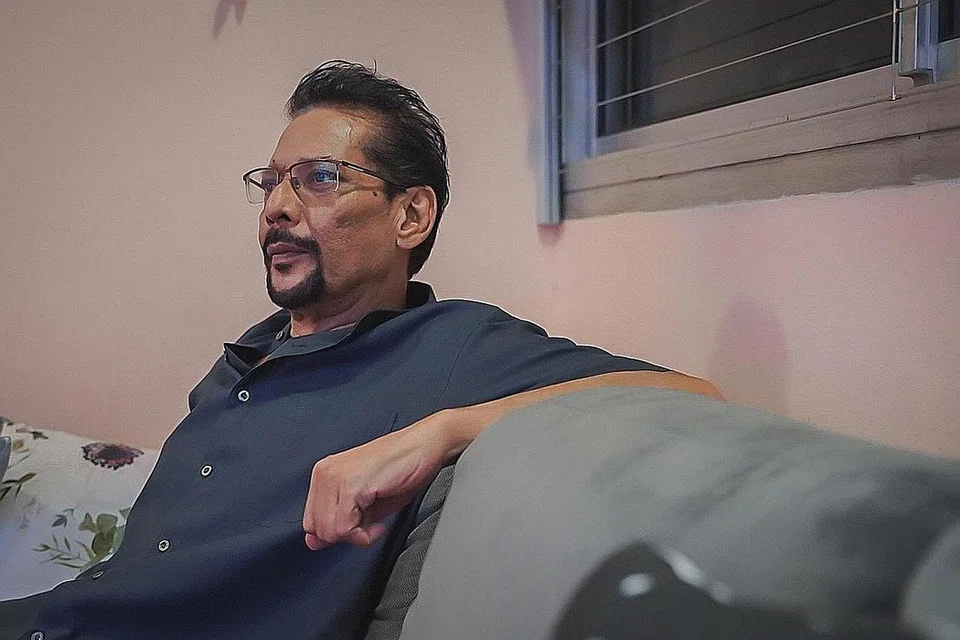 TABAH: Biar pahit untuk ditelan, Raffi Khan menerima ujian sakit yang menimpanya dan meminta agar mereka yang mengenalinya agar mendoakan agar beliau kembali sembuh seperti biasa. - Foto BM oleh NUR DIYANA TAHA