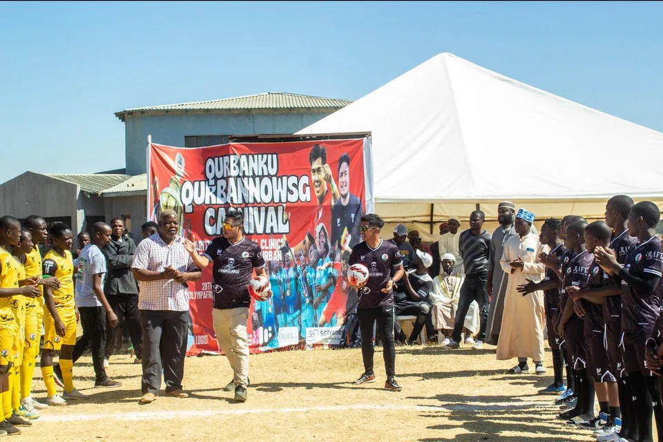 Selain turun padang untuk menyaksikan ibadah korban dijalankan di Zambia pada 2023, kakitangan QurbanNow Sg turut berusaha mendekati masyarakat tempatan dengan mengadakan karnival dan perlawanan bola sepak.